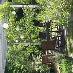 Wohlfuehloase Fuer Natur- Und Gartenliebhaber By Interhome